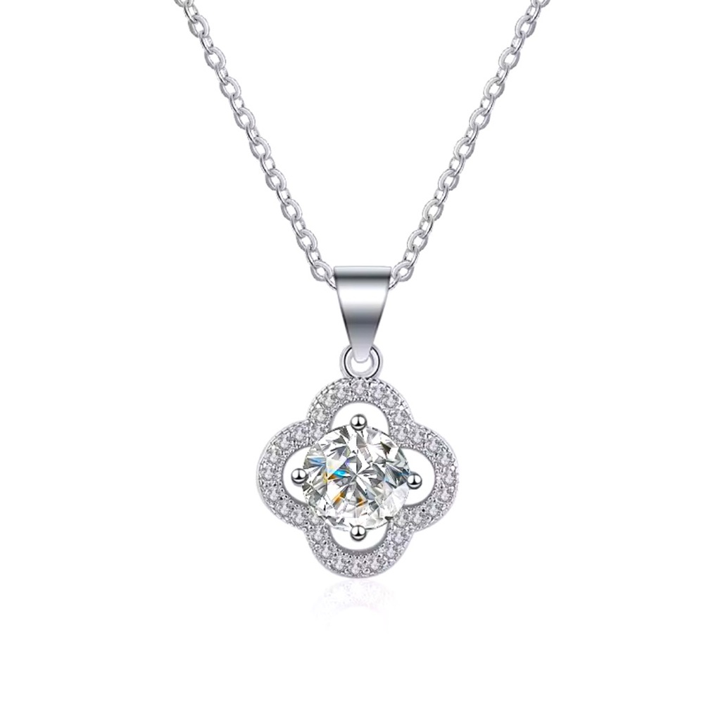 NEW 1 carat Moissanite Four Leaf Clover Necklace Sterling Silver Adjustable 16”